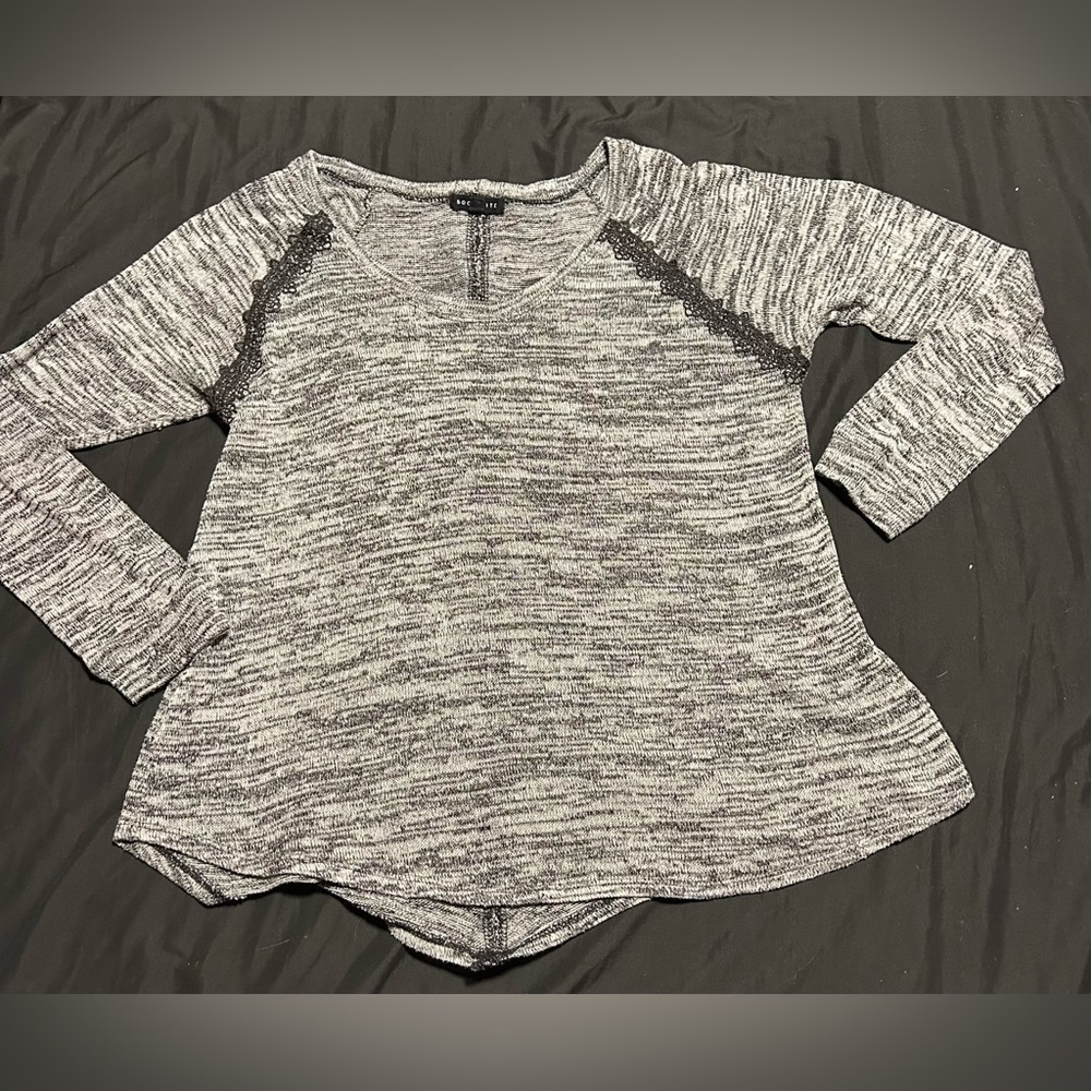 Socialite sweater size large